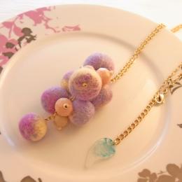 フェルトボールネックレス(パープル)