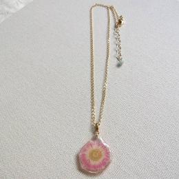 デイジーのペンダント