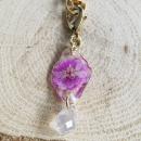 ワイルドカモミールとローズクオーツのストラップ